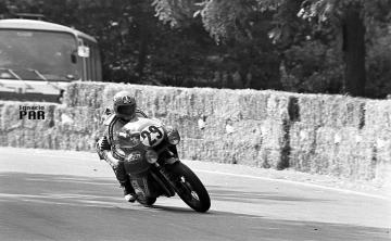 Marco Lucchinelli (Laverda 1000). 6º 24 horas de Montjuïc 1975 (Foto: Ignacio Par)